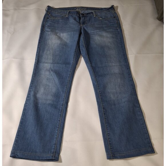 Womens Old Navy The Diva Low-Rise Bootcut Denim Blue Jeans Dark Wash Stretch 10 - Picture 9 of 13